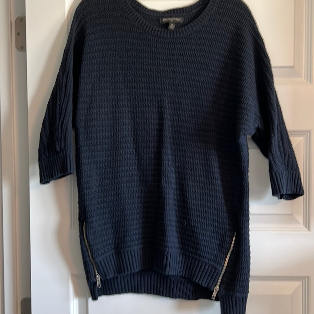 Banana Republic medium 3/4 sleeve sweater with zipper detailing in navy